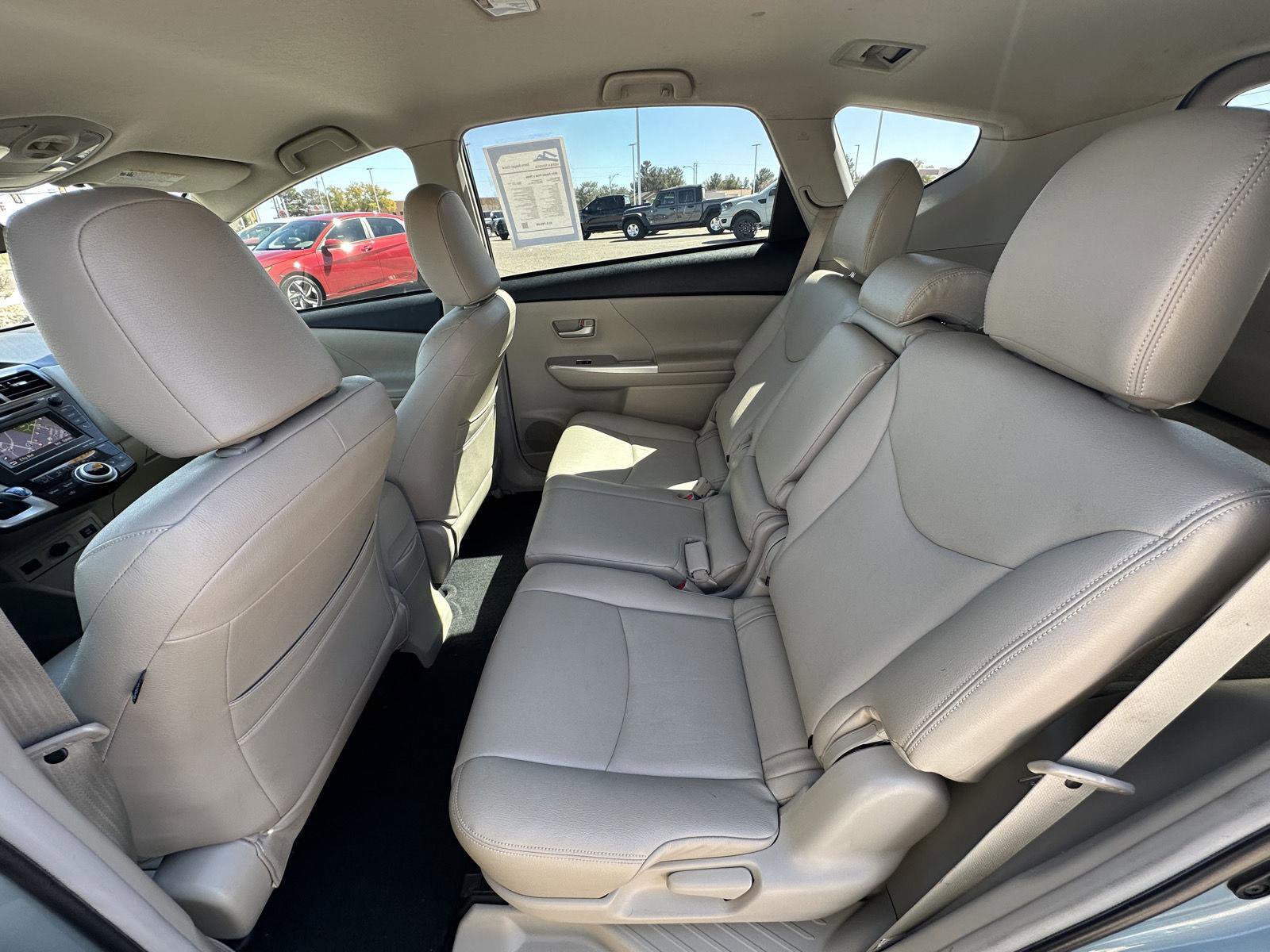 Used 2014 Toyota Prius V Three image 19