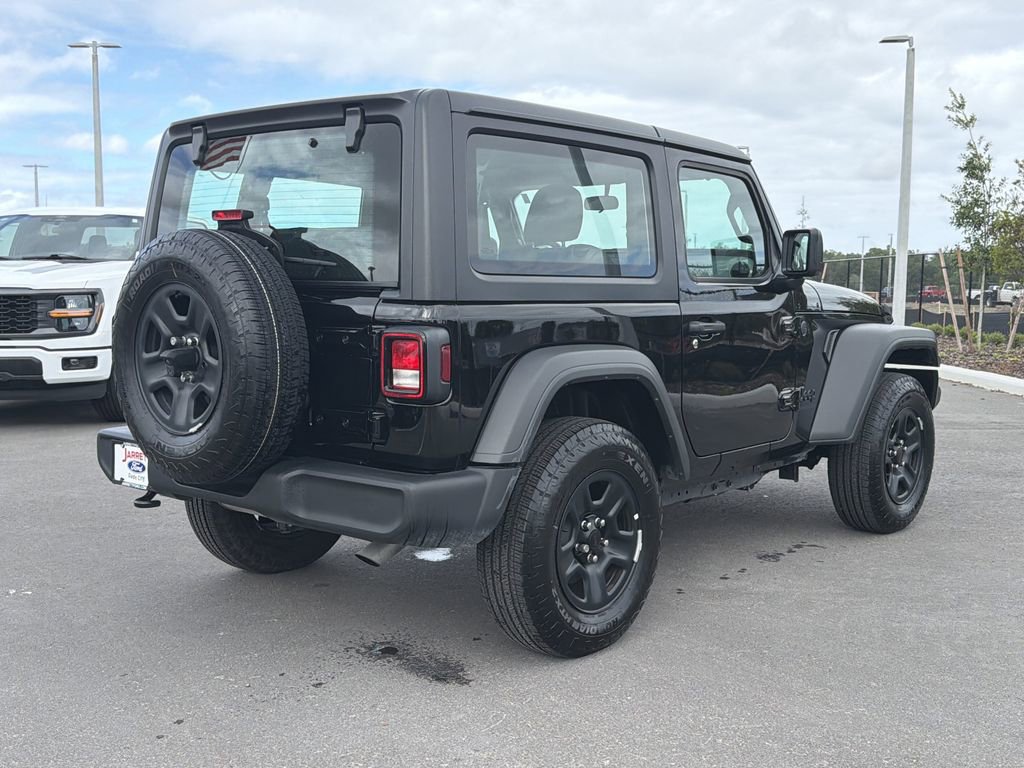Used 2025 Jeep Wrangler Sport AWD/4WD image 4