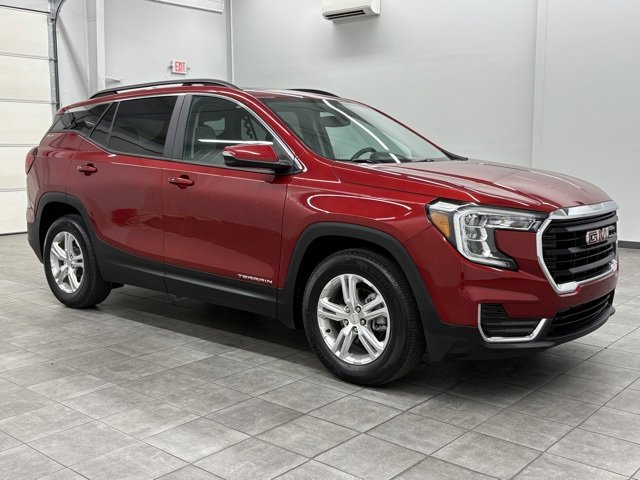 Used 2022 GMC Terrain SLE w/ Driver Convenience Package