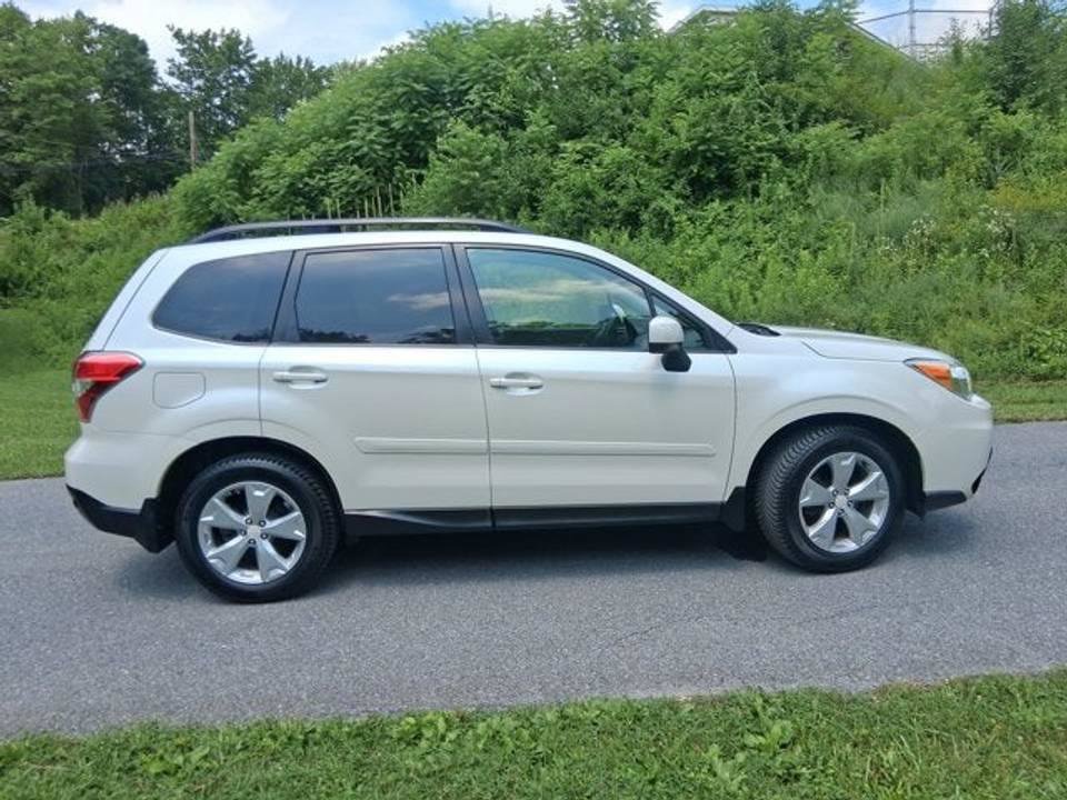 Used 2015 Subaru Forester 2.5i Premium AWD/4WD image 8