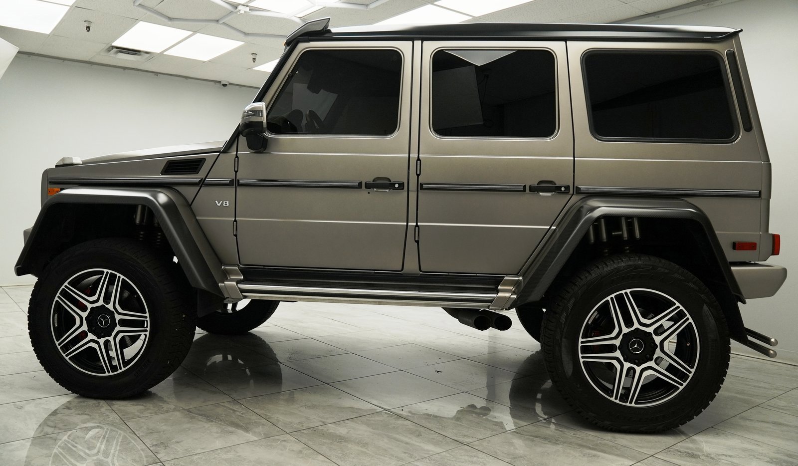 Used 2017 Mercedes-Benz G 550 Squared image 9