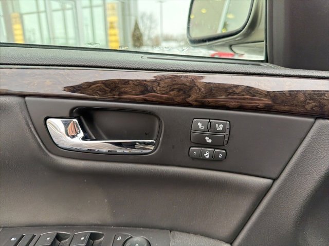 Used 2011 Cadillac DTS Luxury image 18