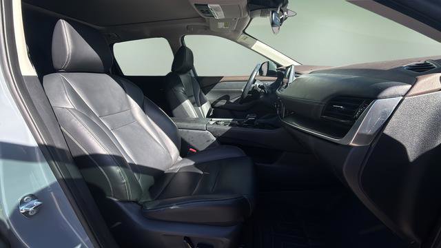 Used 2021 Nissan Rogue SL AWD/4WD image 11