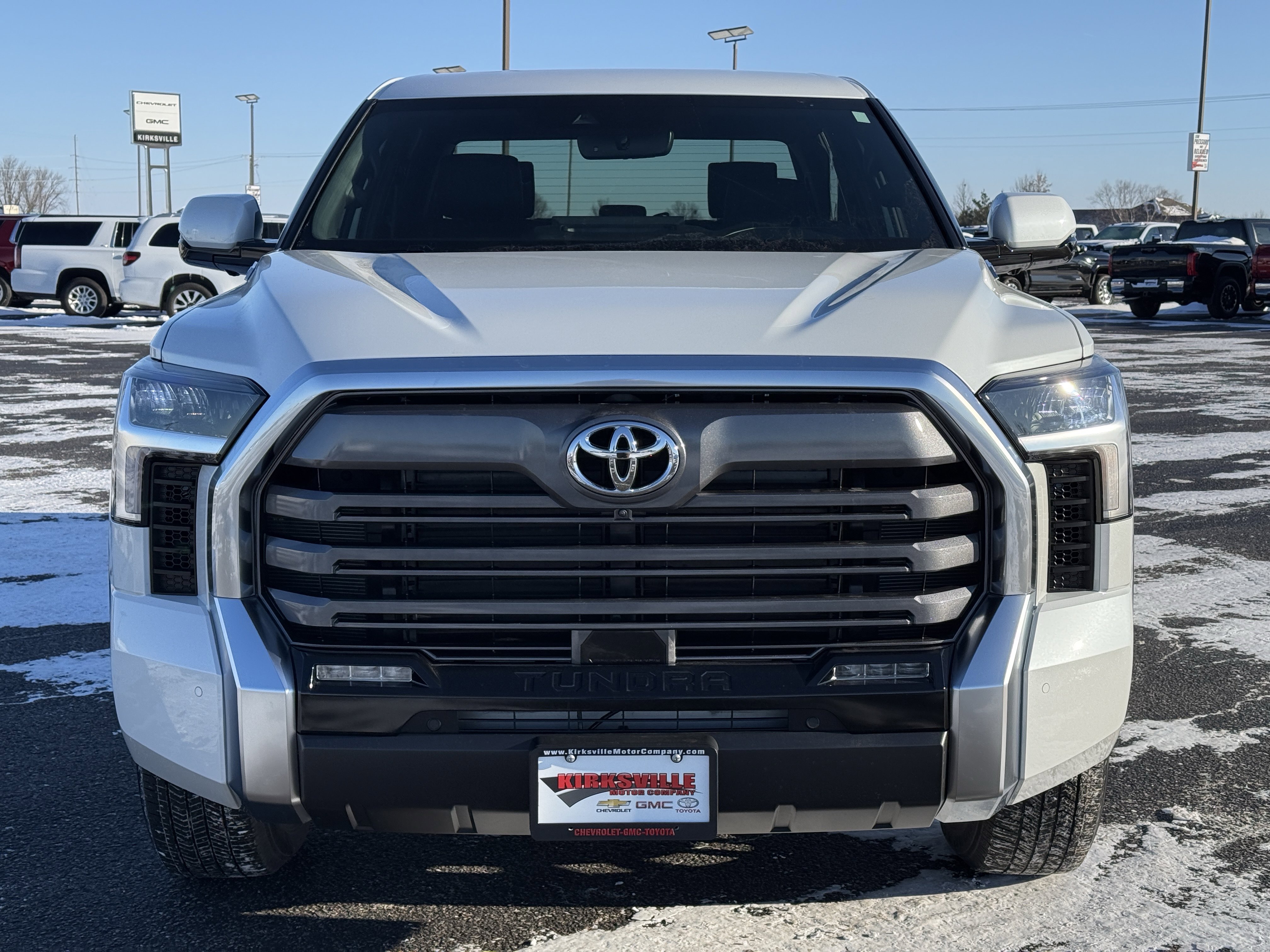 Used 2025 Toyota Tundra Limited image 9