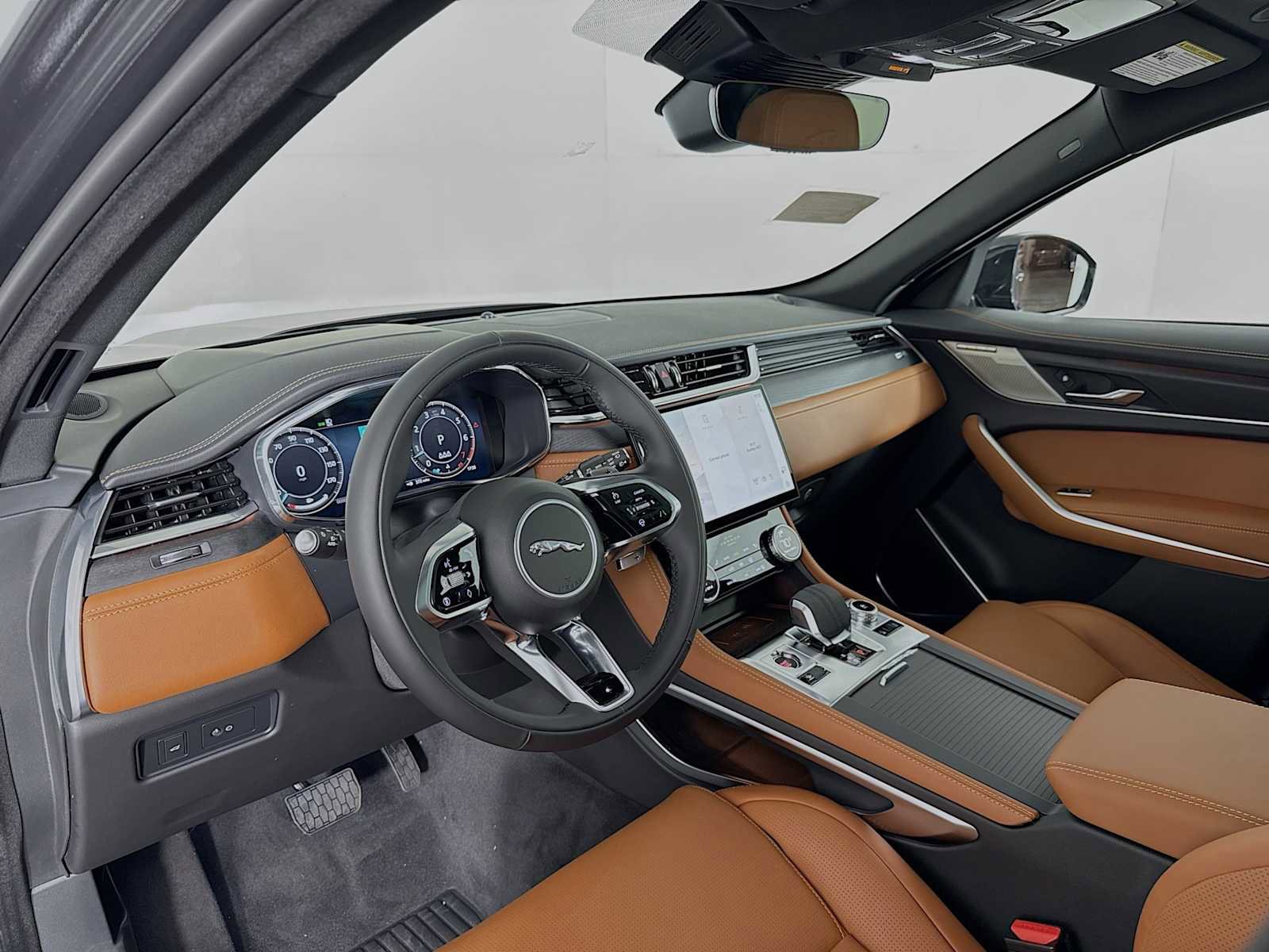 New 2026 Jaguar F-PACE R-Dynamic S image 9