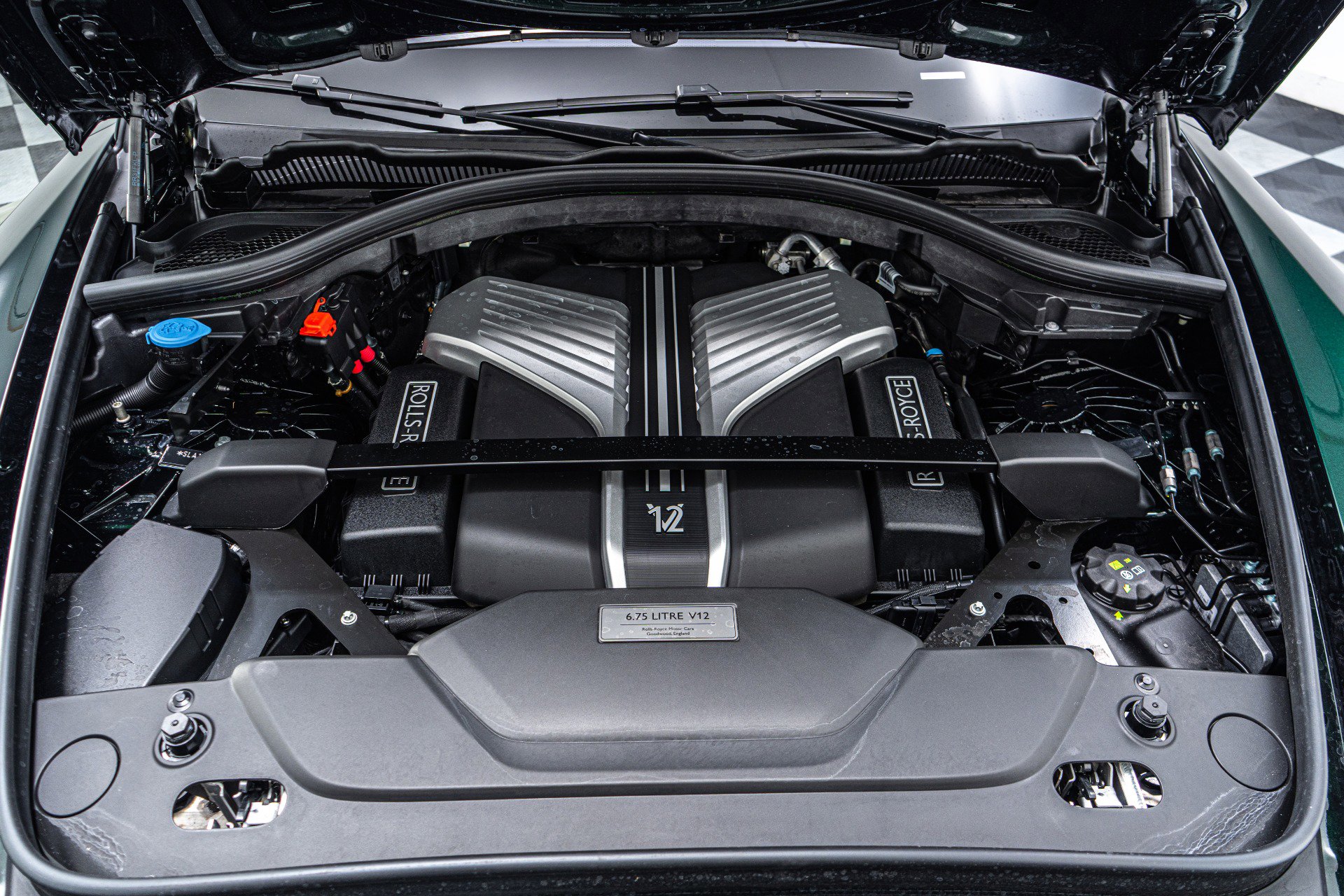 Used 2025 Rolls-Royce Cullinan -Series 2, Bespoke Audio, Star image 12