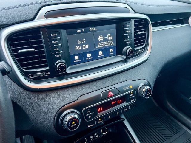 Used 2019 Kia Sorento LX image 20