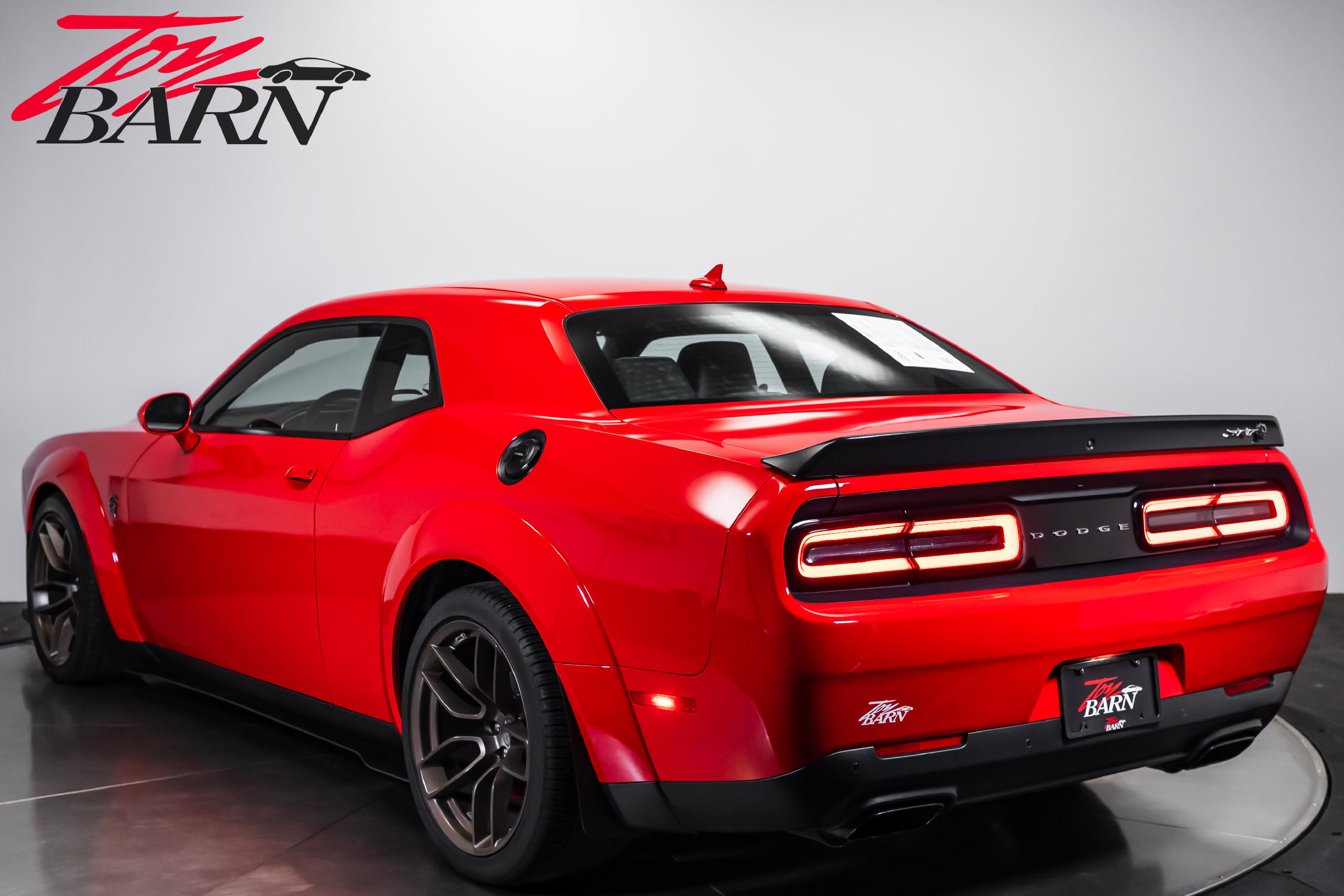 Used 2021 Dodge Challenger SRT Hellcat Redeye RWD image 3