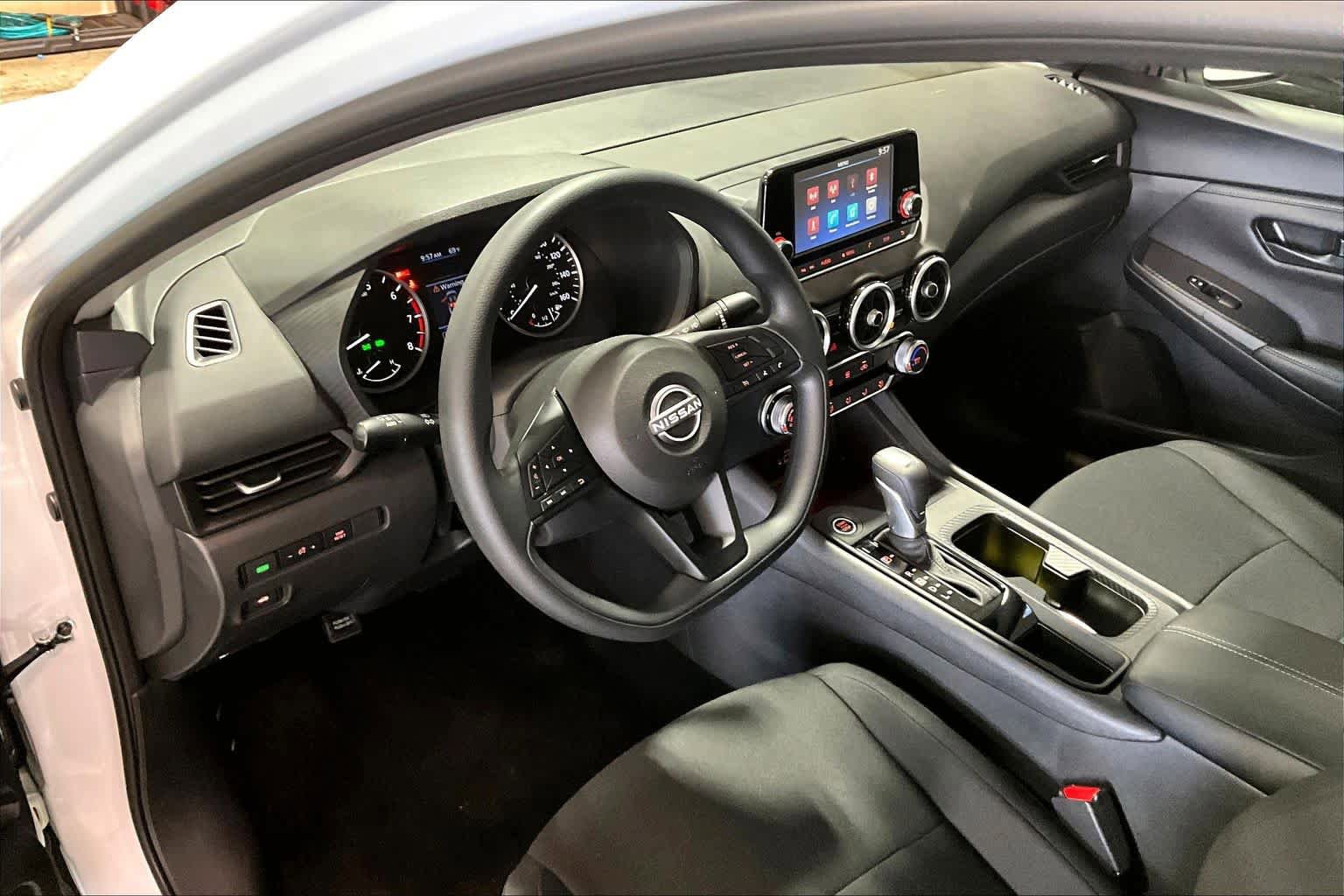 Used 2025 Nissan Sentra S image 17