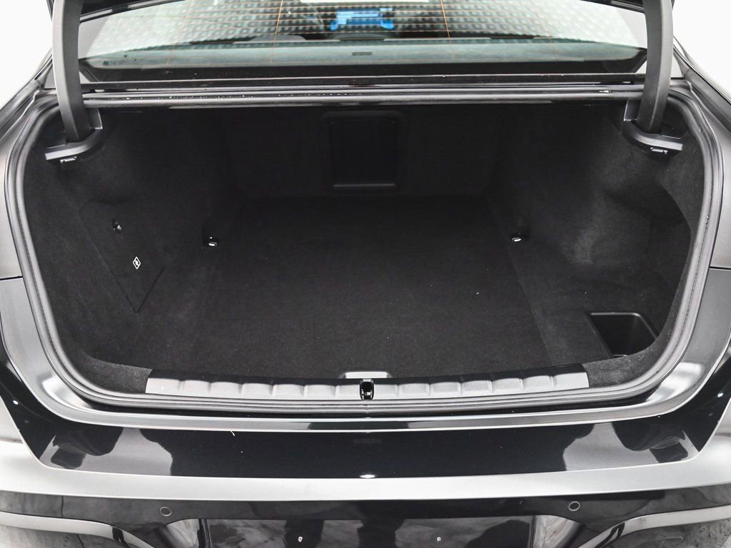 Used 2023 BMW i7 xDrive60 w/ Executive Package 2 image 45