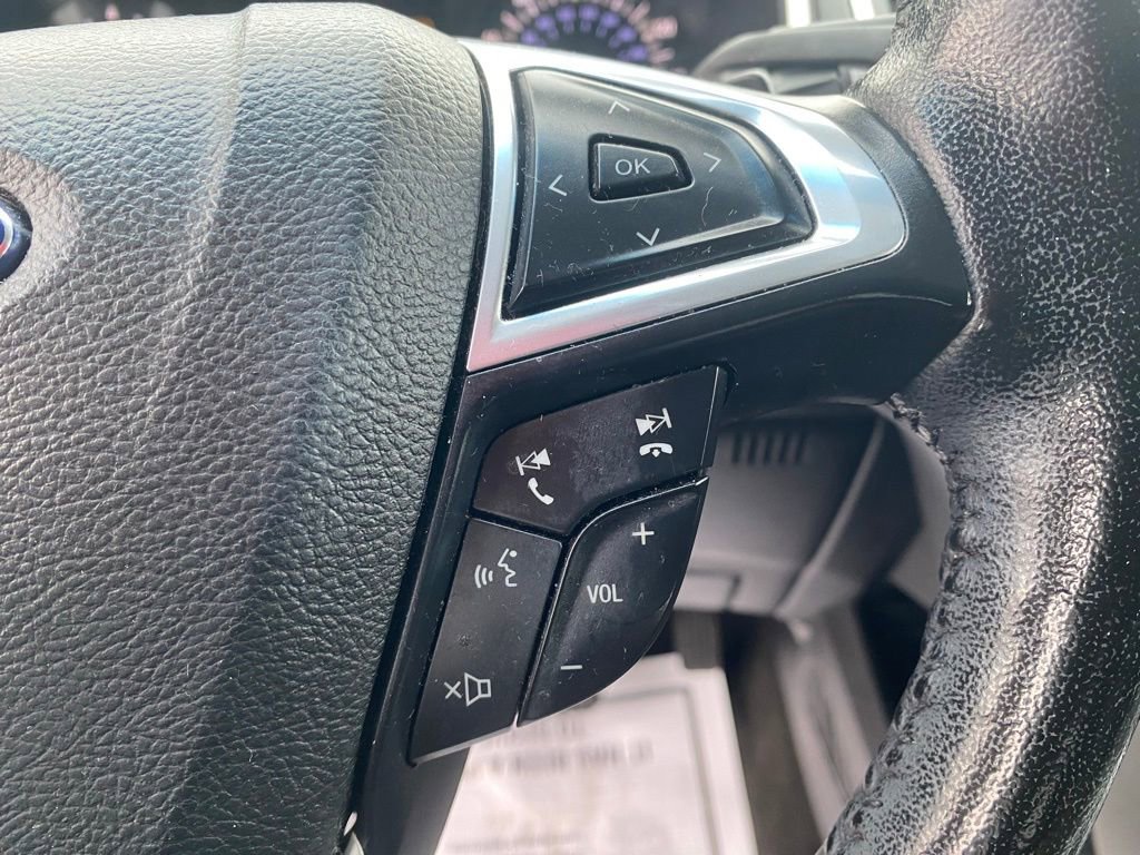 Used 2015 Ford Edge SEL image 23