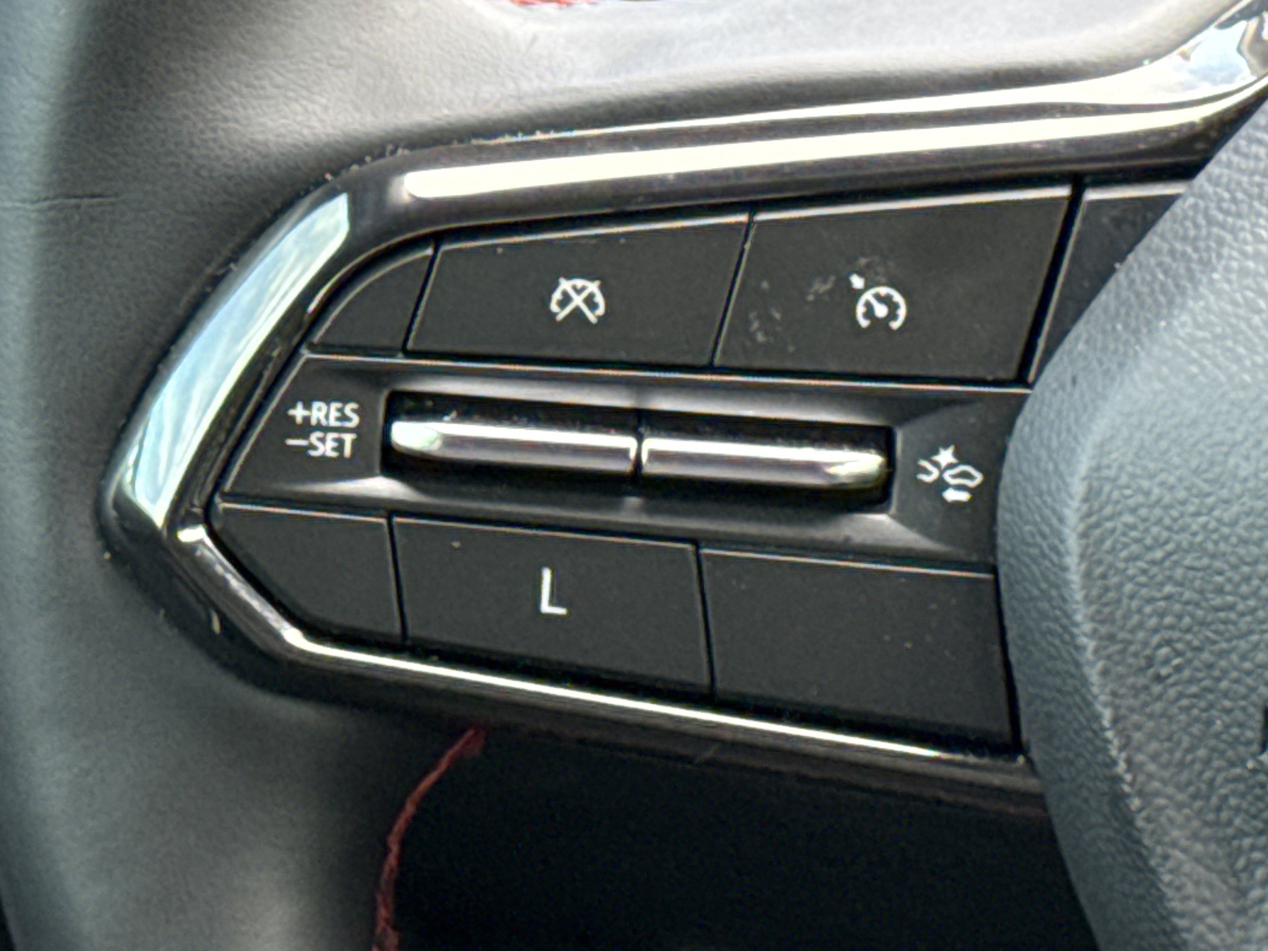 Used 2025 Chevrolet Equinox RS w/ Safety and Technology Package FWD image 19