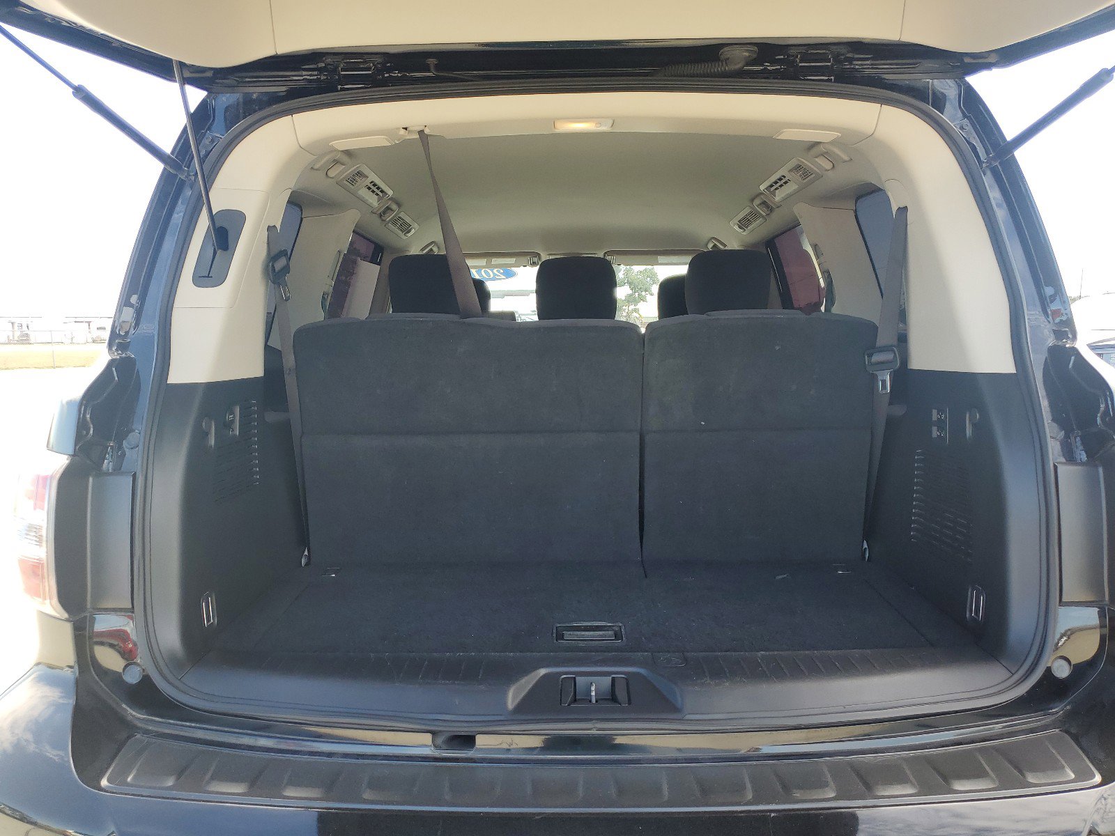 Used 2018 Nissan Armada SV w/ Driver Package RWD image 12