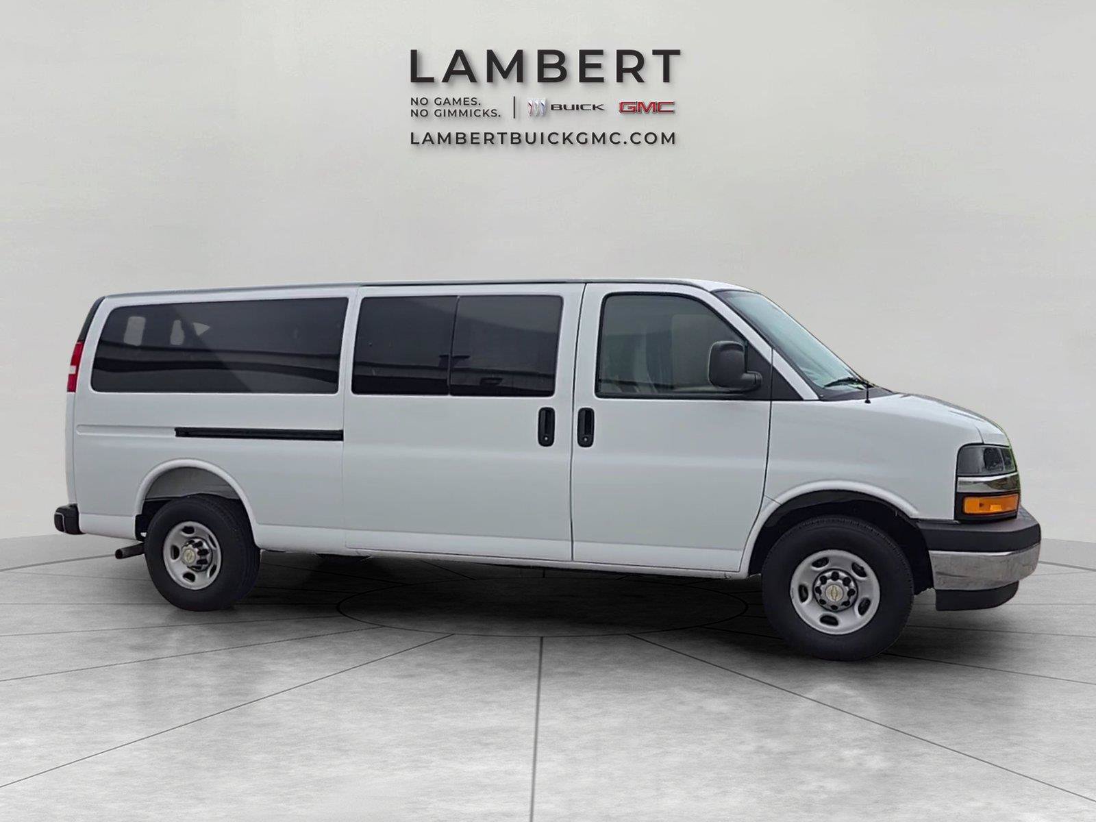 Used 2025 Chevrolet Express 3500 LT w/ LT Preferred Equipment Group RWD image 5