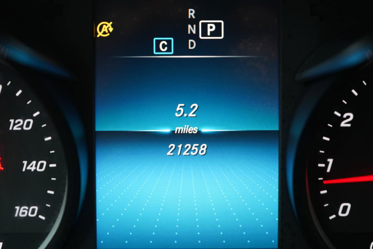 Used 2022 Mercedes-Benz GLC 300 4MATIC w/ Premium Package Lite image 29