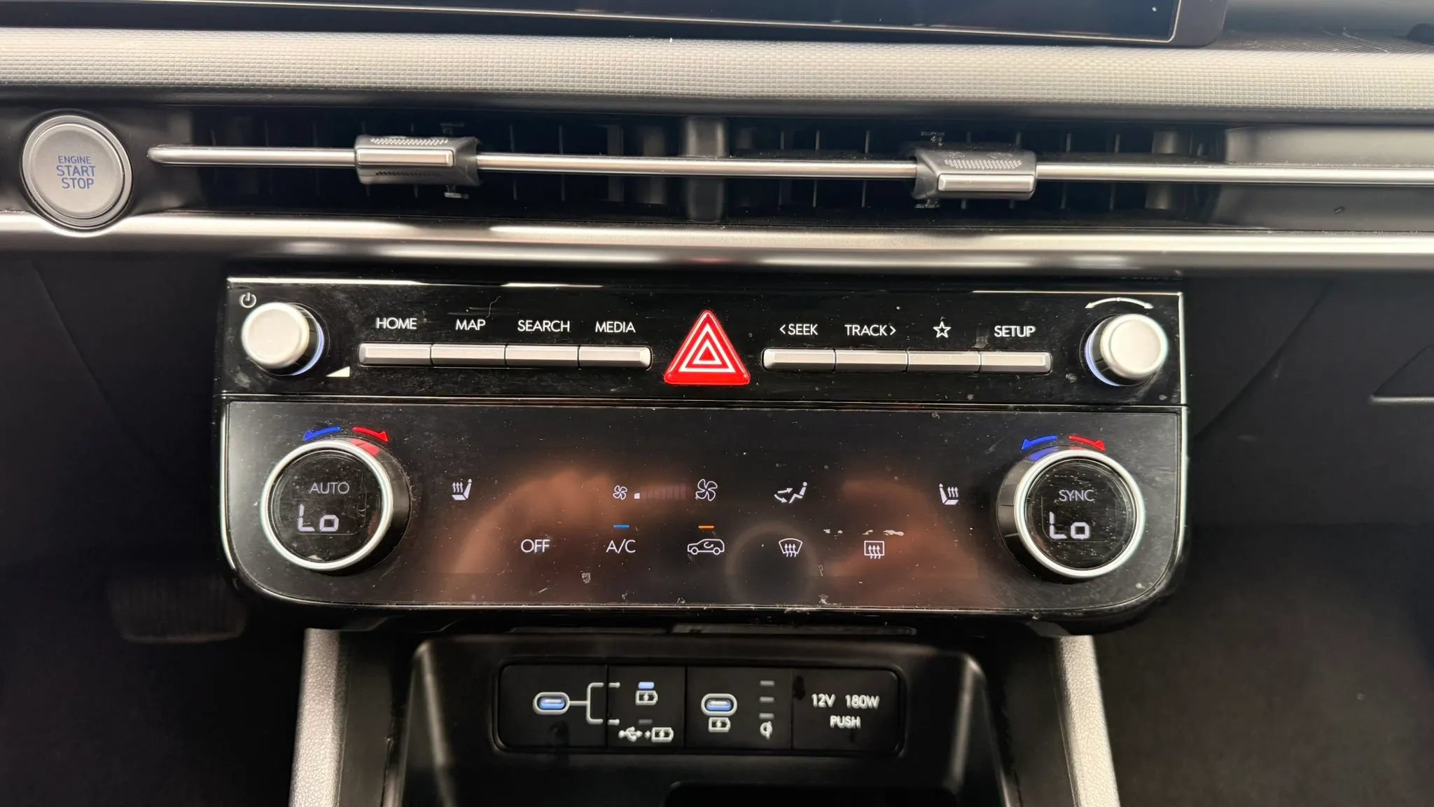 Used 2025 Hyundai Tucson SEL AWD/4WD image 24