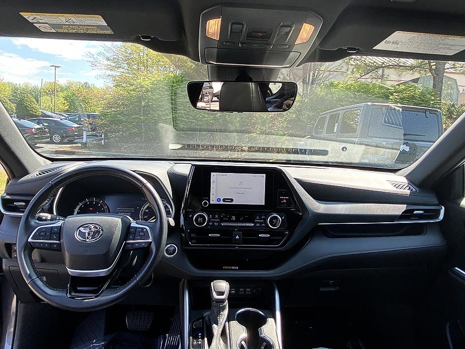 Used 2024 Toyota Highlander XSE image 20