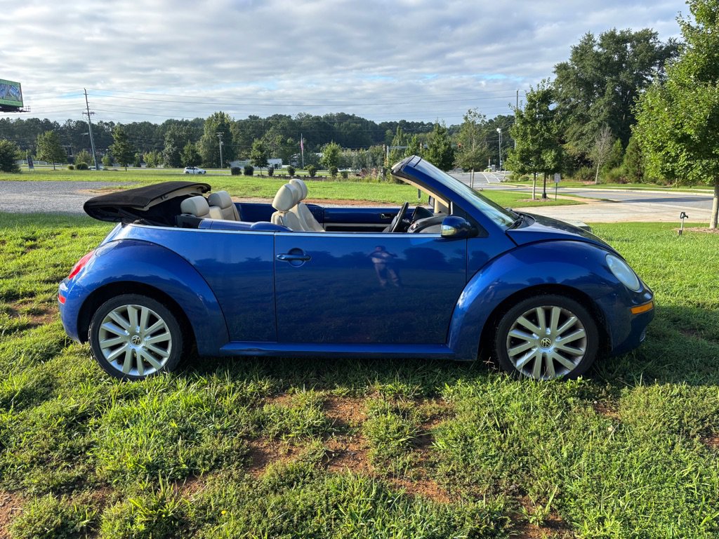Used 2008 Volkswagen Beetle SE image 4