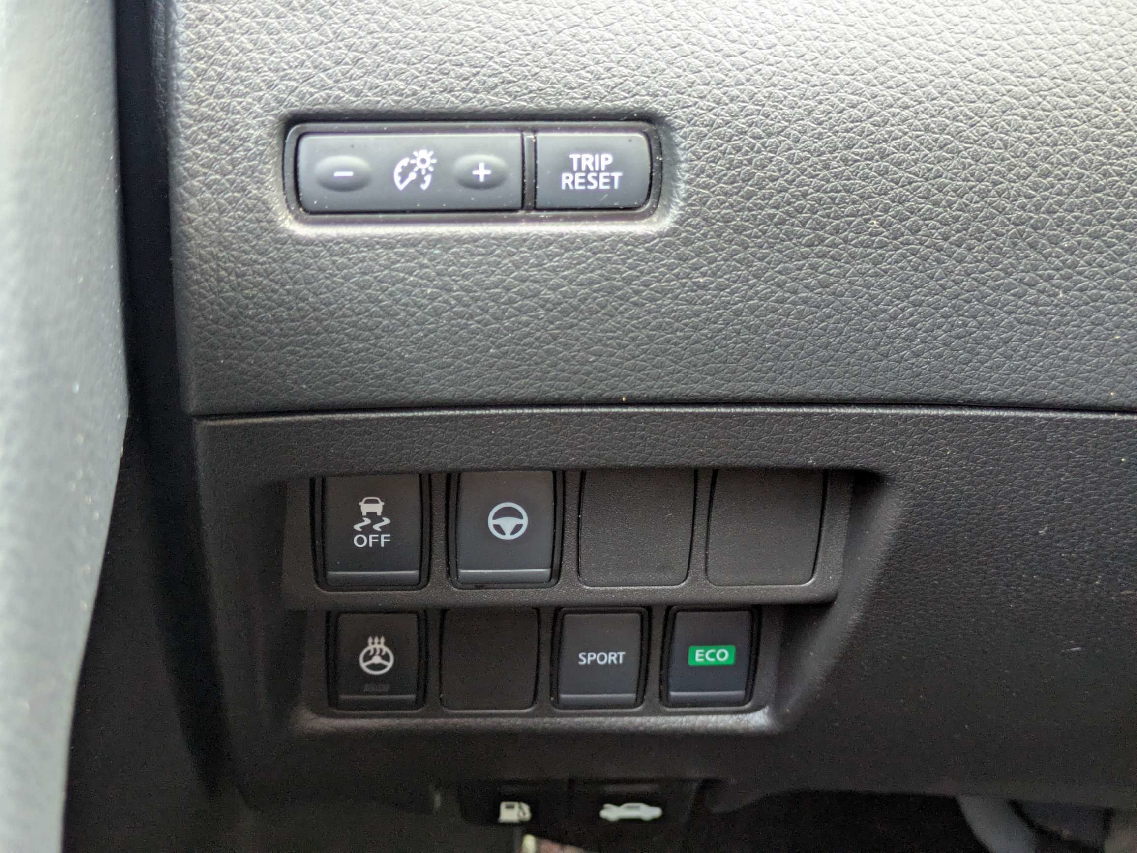 Used 2022 Nissan Rogue Sport SL FWD image 13