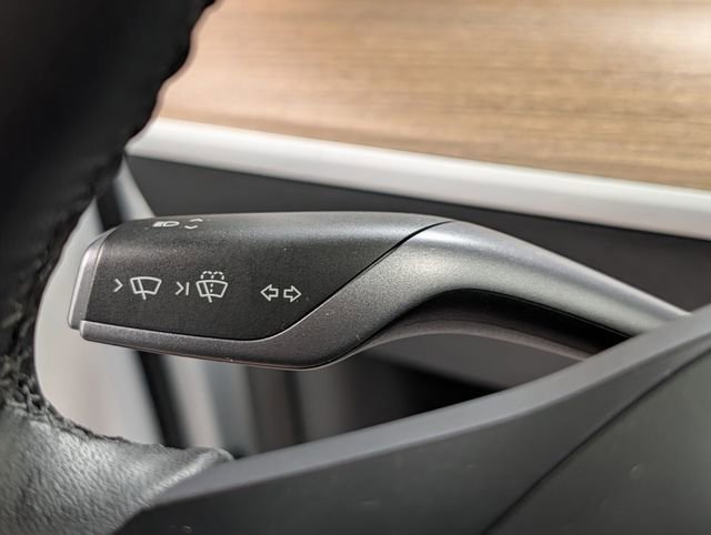 Used 2024 Tesla Model Y Performance AWD/4WD image 19