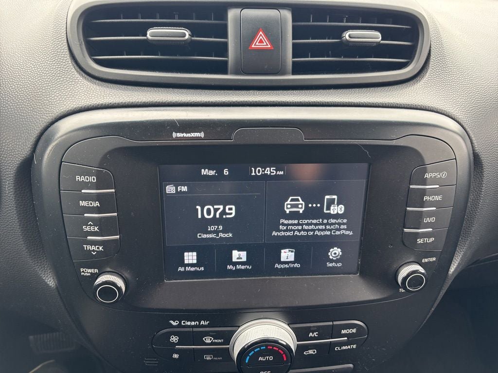 Used 2019 Kia Soul + FWD image 19