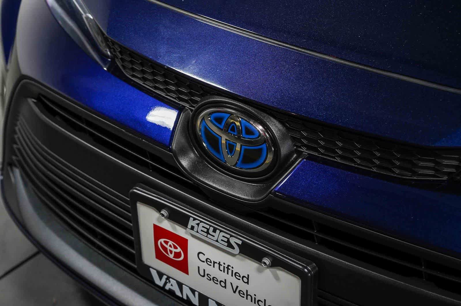 Certified 2025 Toyota Corolla LE FWD image 9