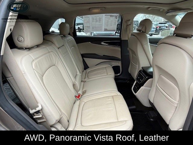 Used 2020 Lincoln Nautilus Reserve w/ Equipment Group 201A image 13