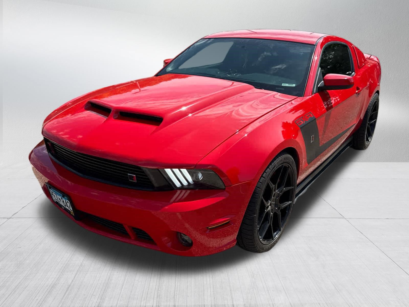 Used 2011 Ford Mustang GT Premium RWD image 3