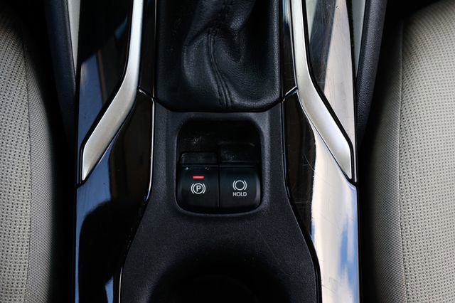 Used 2022 Toyota Corolla LE image 38