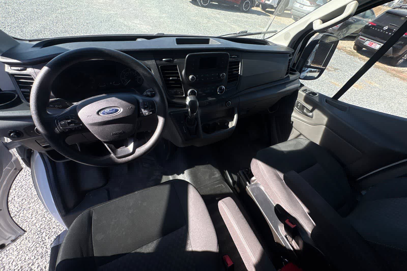 Used 2022 Ford Transit 250 Low Roof w/ Exterior Upgrade Package RWD image 4