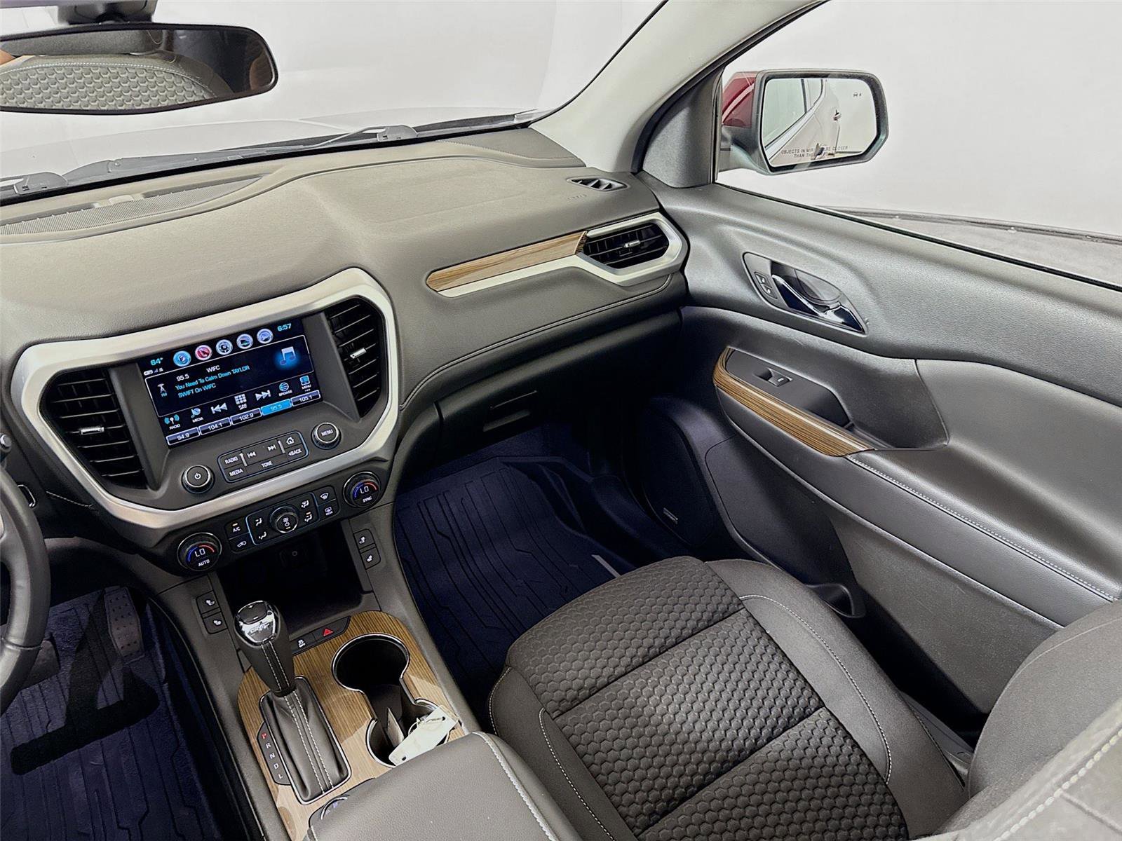 Used 2018 GMC Acadia SLE w/ Driver Alert Package I AWD/4WD image 24