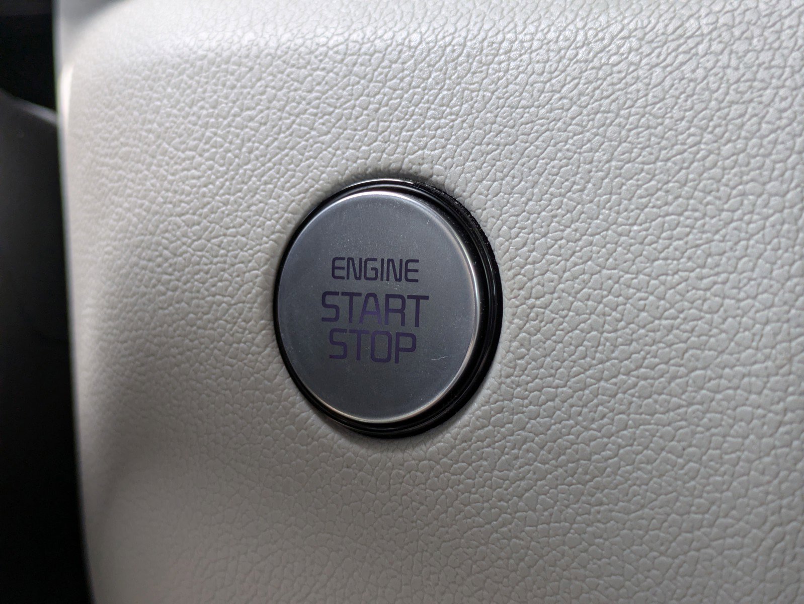 Certified 2023 Kia Sorento SX FWD image 31