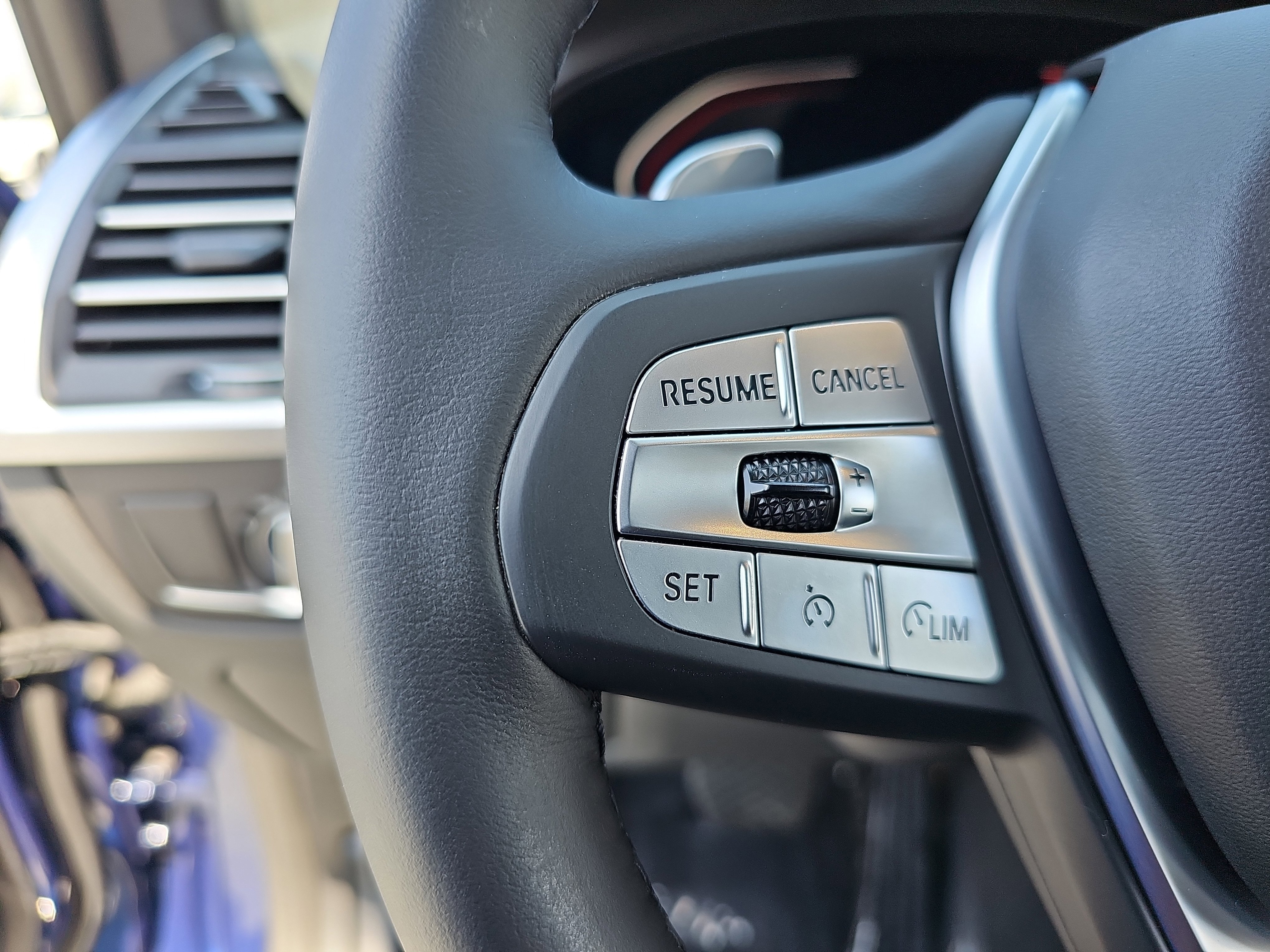 Used 2024 BMW X3 xDrive30i w/ Convenience Package image 17