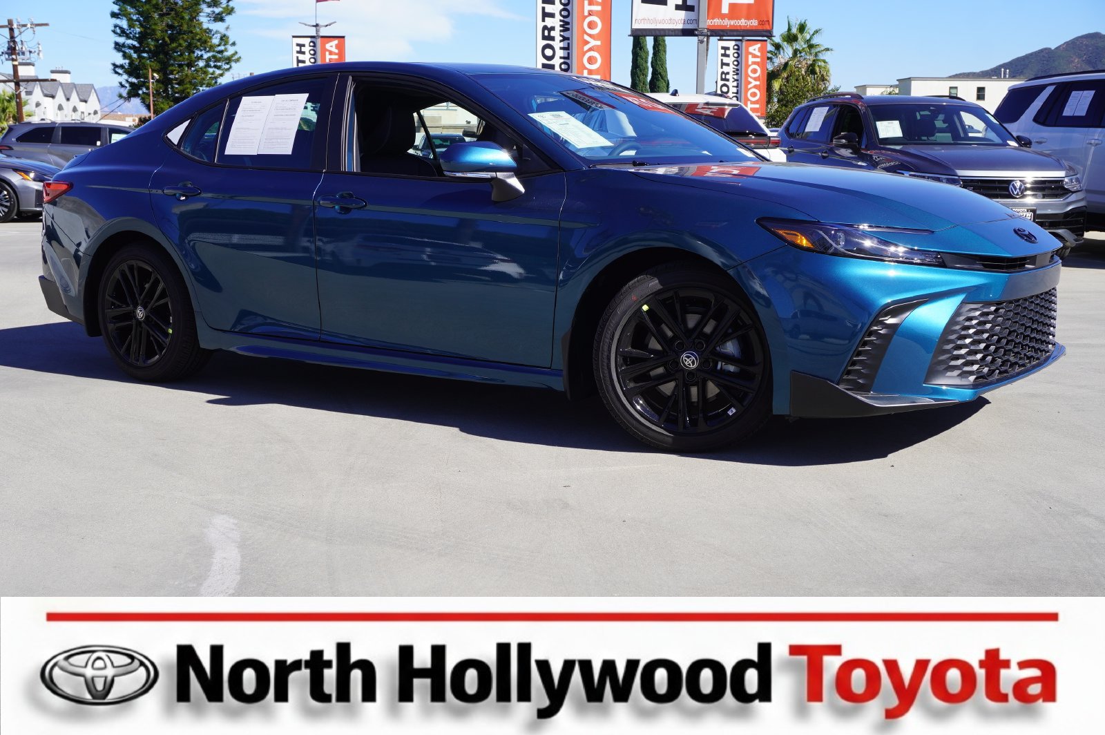 Used 2026 Toyota Camry SE FWD image 1