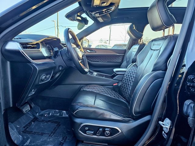 Used 2021 Jeep Grand Cherokee L Summit w/ Luxury Tech Group V image 18