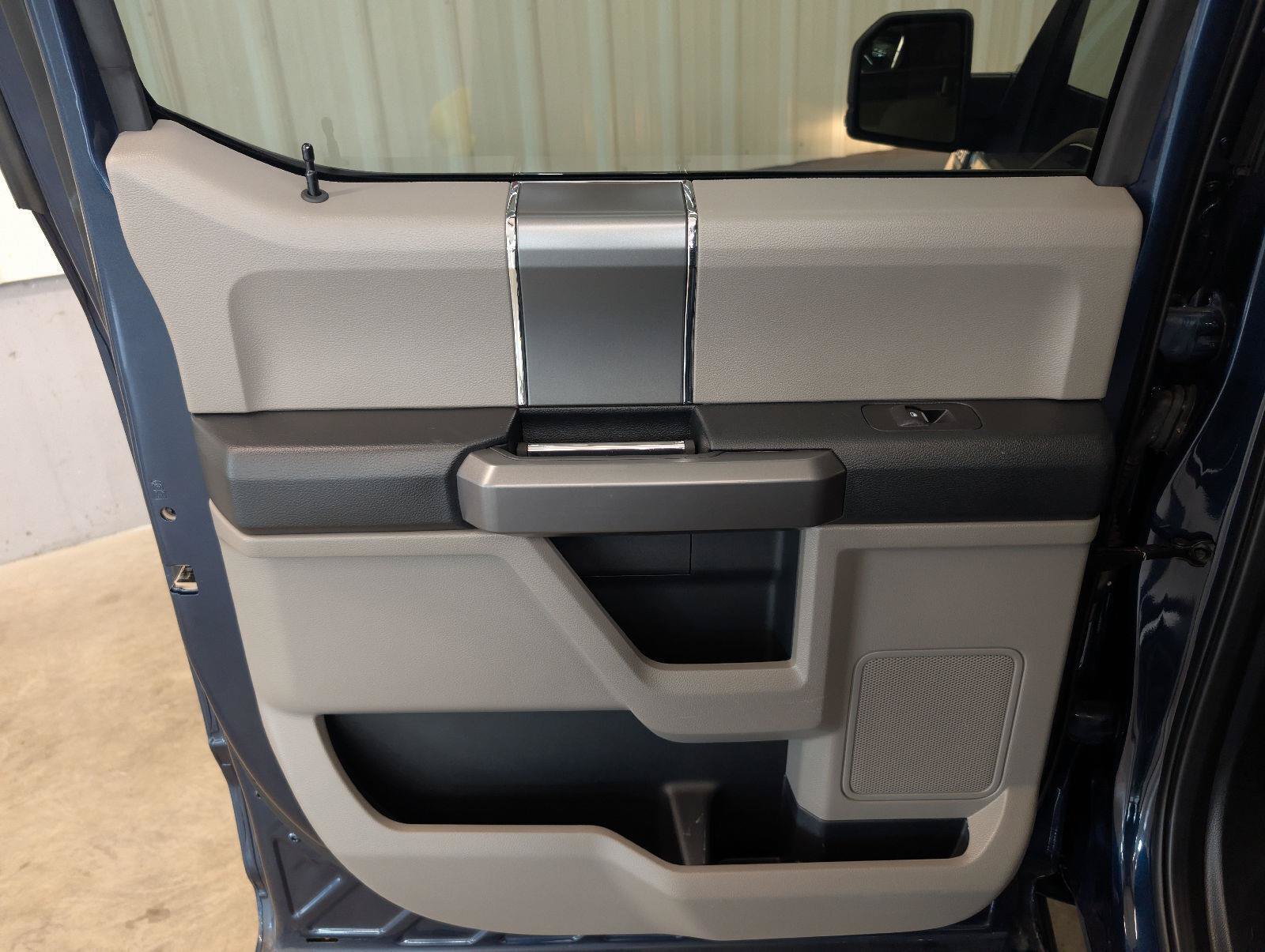 Used 2019 Ford F150 XLT w/ Equipment Group 302A Luxury AWD/4WD image 45
