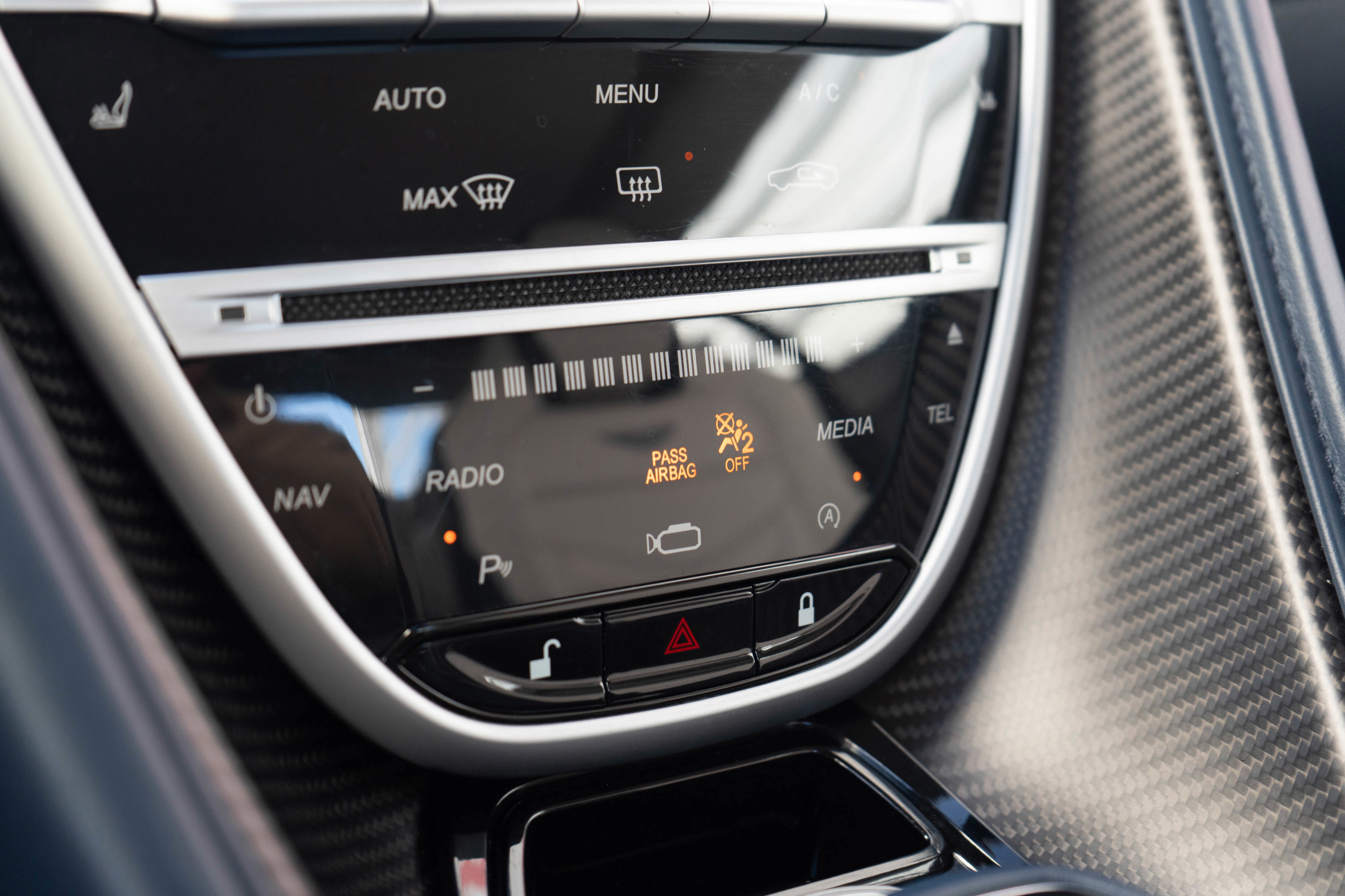 Used 2019 Aston Martin DBS Superleggera image 22