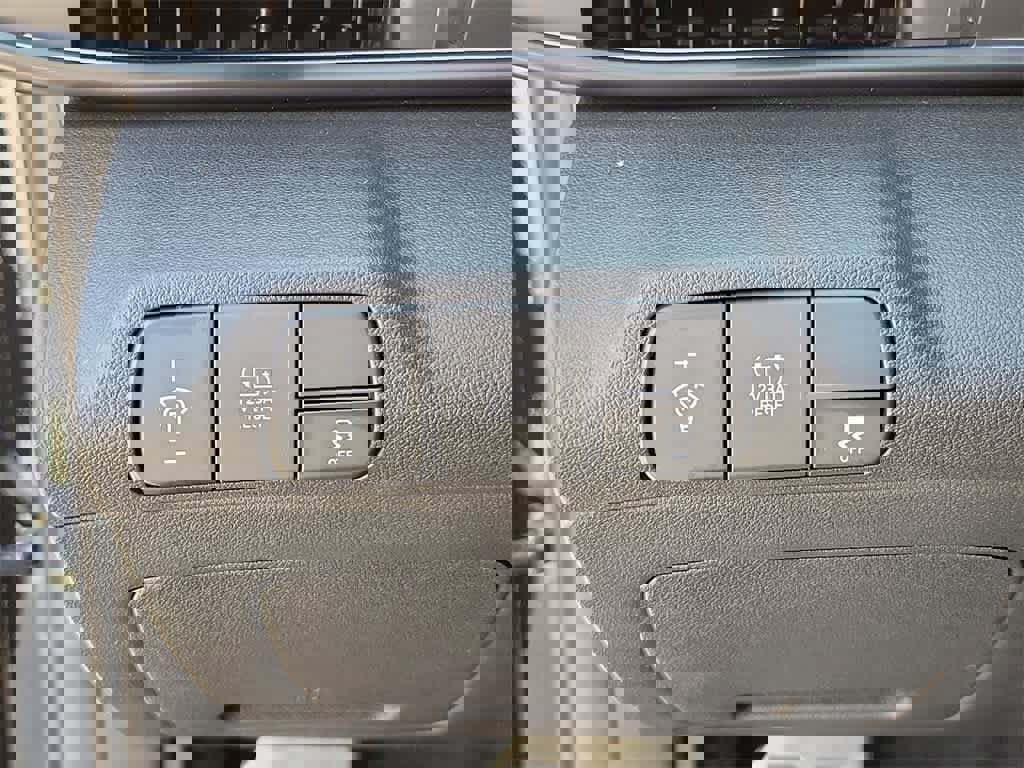 New 2025 Hyundai Elantra SEL image 19