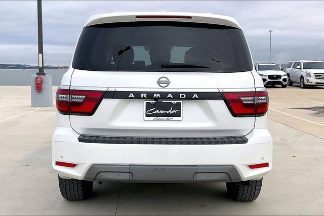 Used 2023 Nissan Armada SV image 4