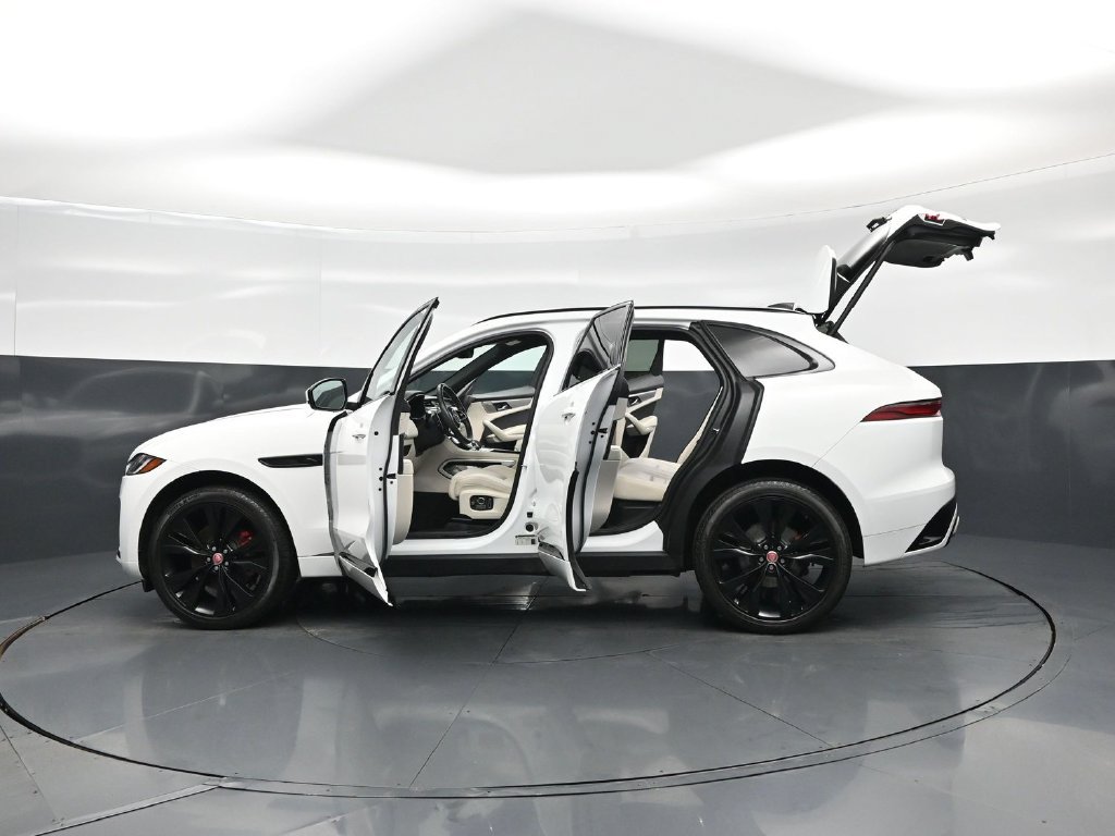 Used 2023 Jaguar F-PACE R-Dynamic S AWD/4WD image 34