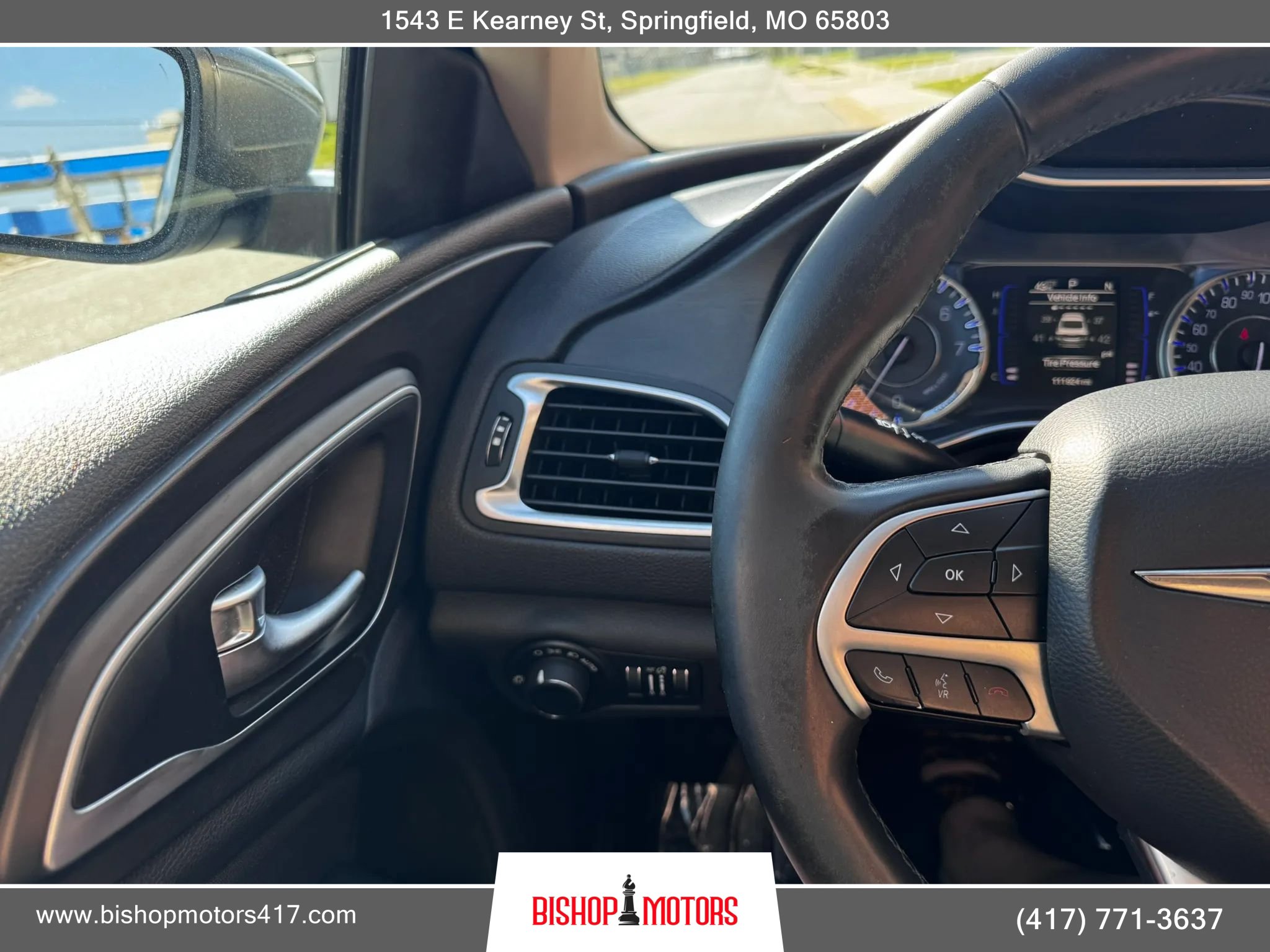Used 2015 Chrysler 200 Limited w/ Convenience Group FWD image 20