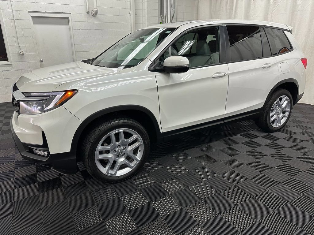 Used 2025 Honda Passport EX-L image 4
