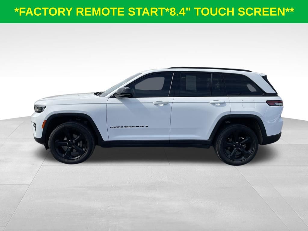 Used 2023 Jeep Grand Cherokee Altitude AWD/4WD image 6