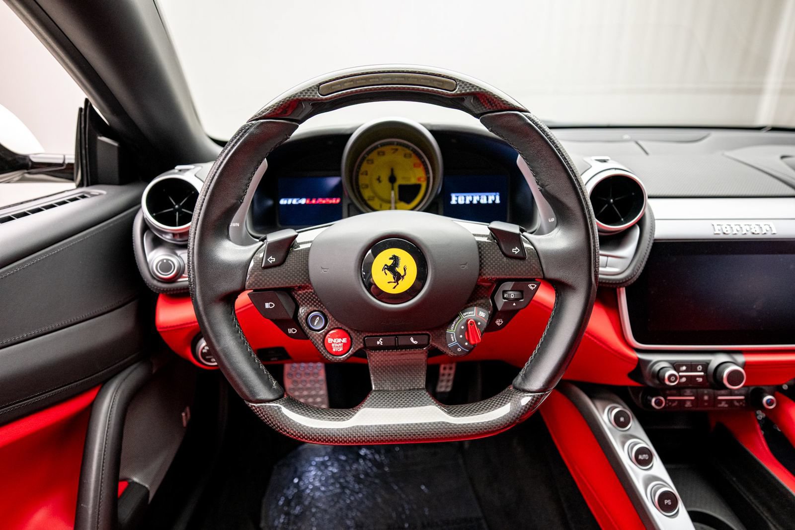 Used 2019 Ferrari GTC4Lusso AWD/4WD image 11