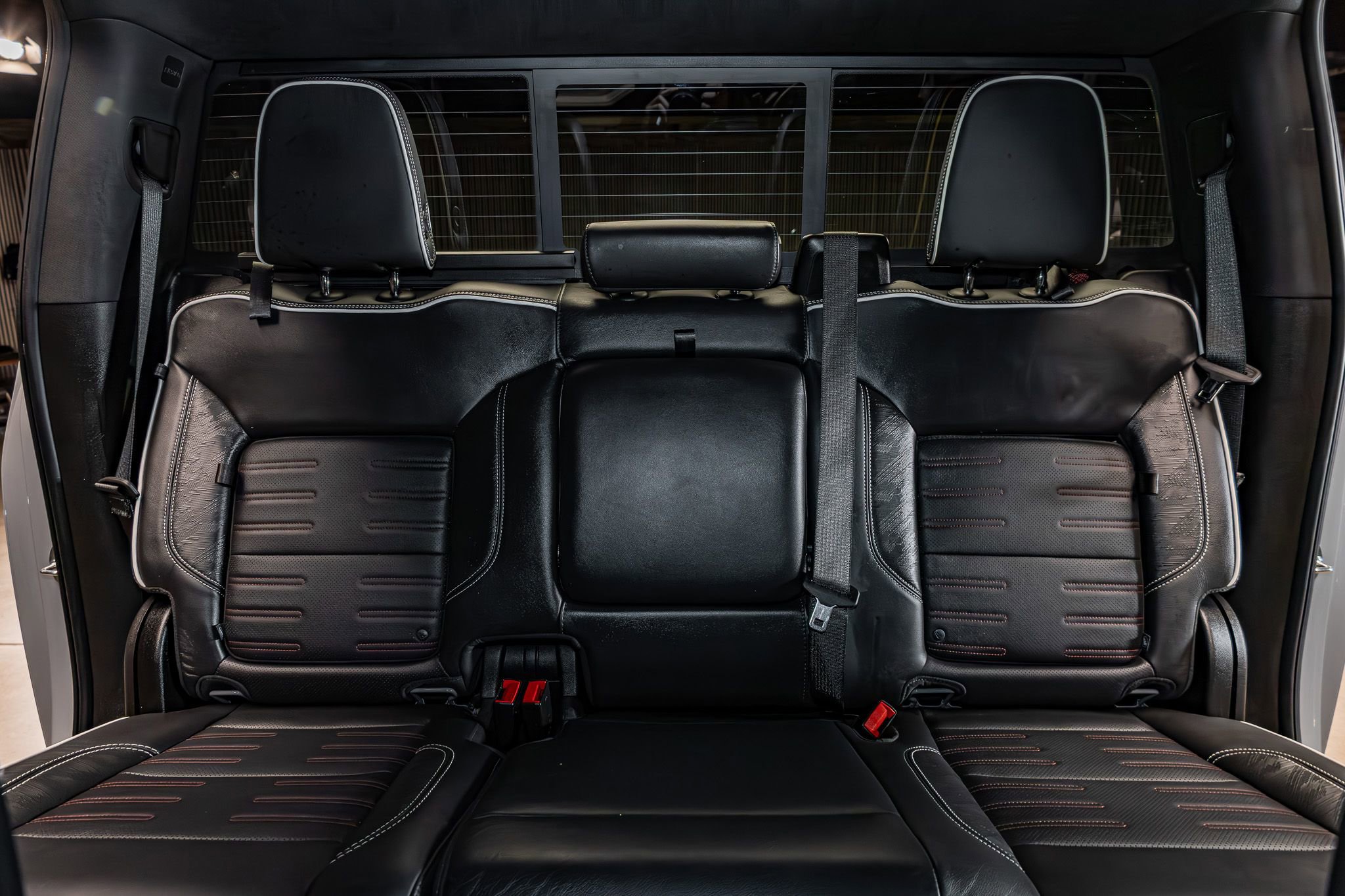 Used 2025 GMC Sierra 2500 AT4X image 28