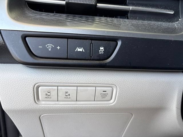 Certified 2024 Kia Carnival LX FWD image 21