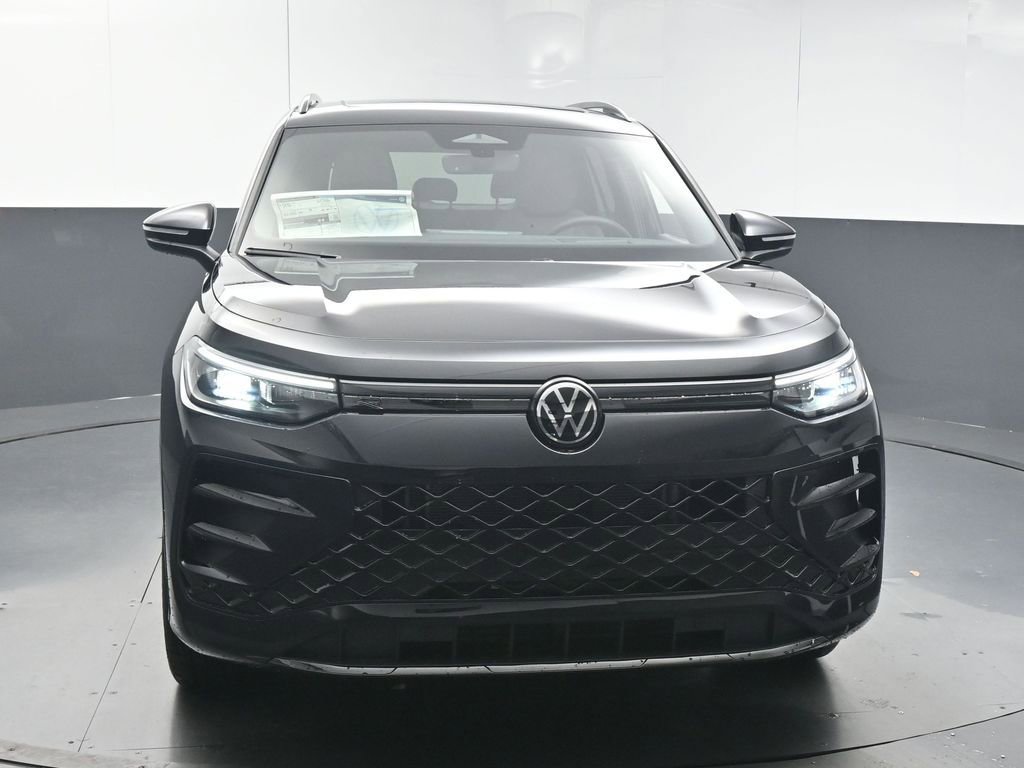 New 2026 Volkswagen Tiguan SE R-Line AWD/4WD image 3