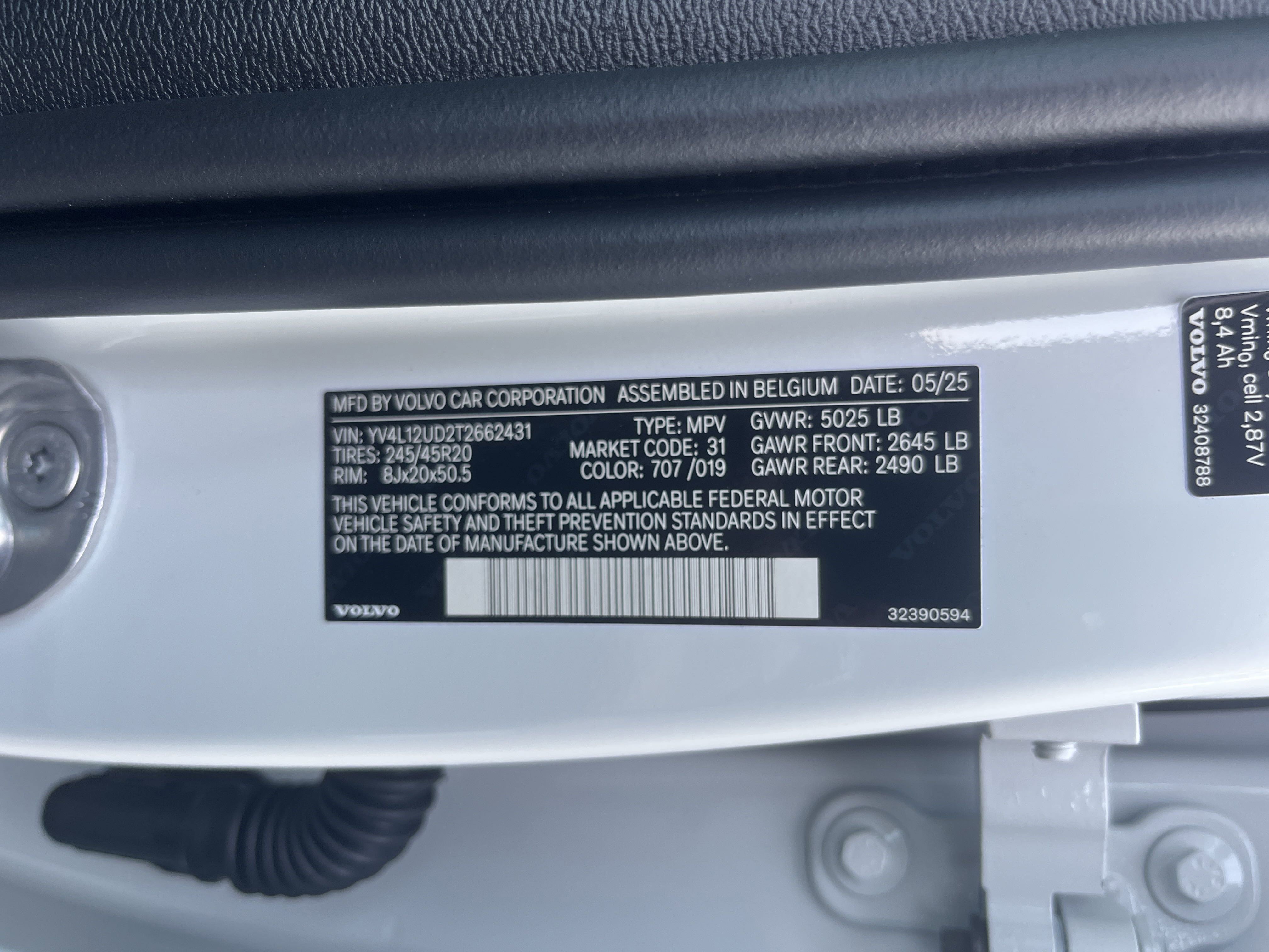 Used 2026 Volvo XC40 B5 Ultra w/ Protection Package Premier image 37