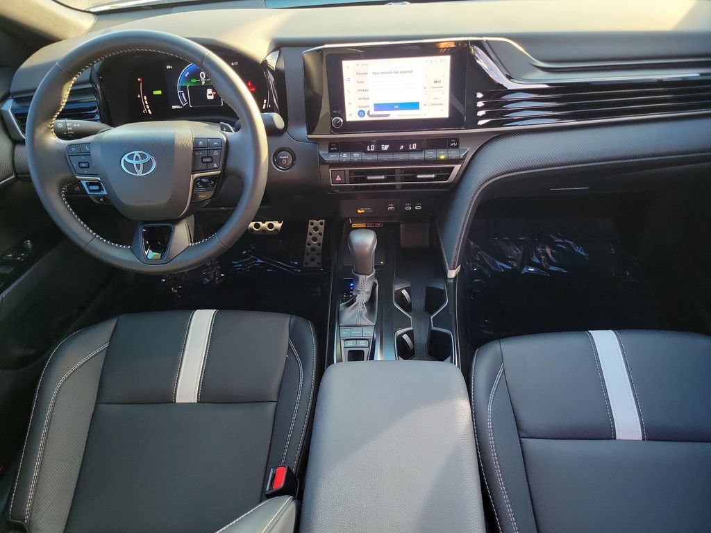 Used 2025 Toyota Camry SE w/ Convenience Package FWD image 17