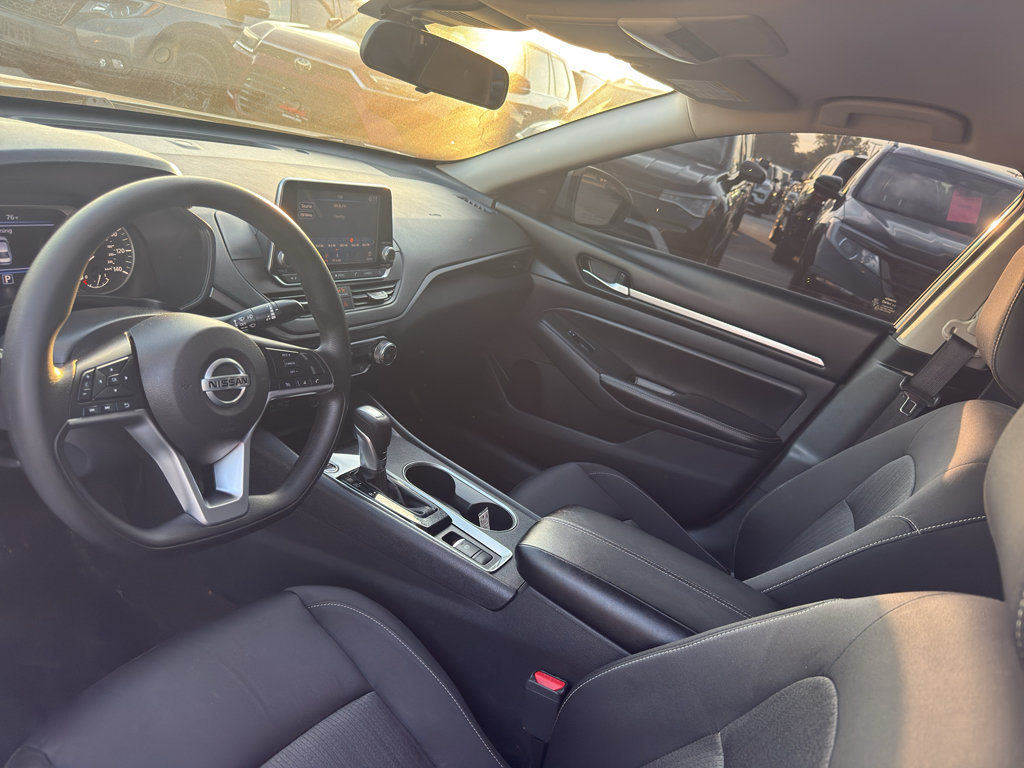 Used 2022 Nissan Altima 2.5 SV AWD/4WD image 23